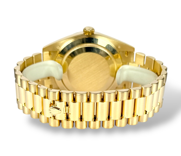 Rolex Day-Date 40 228238